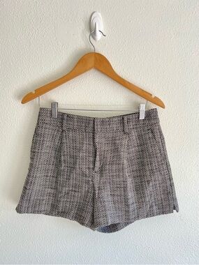 Banana Republic Black and White Tweed Shorts size 4